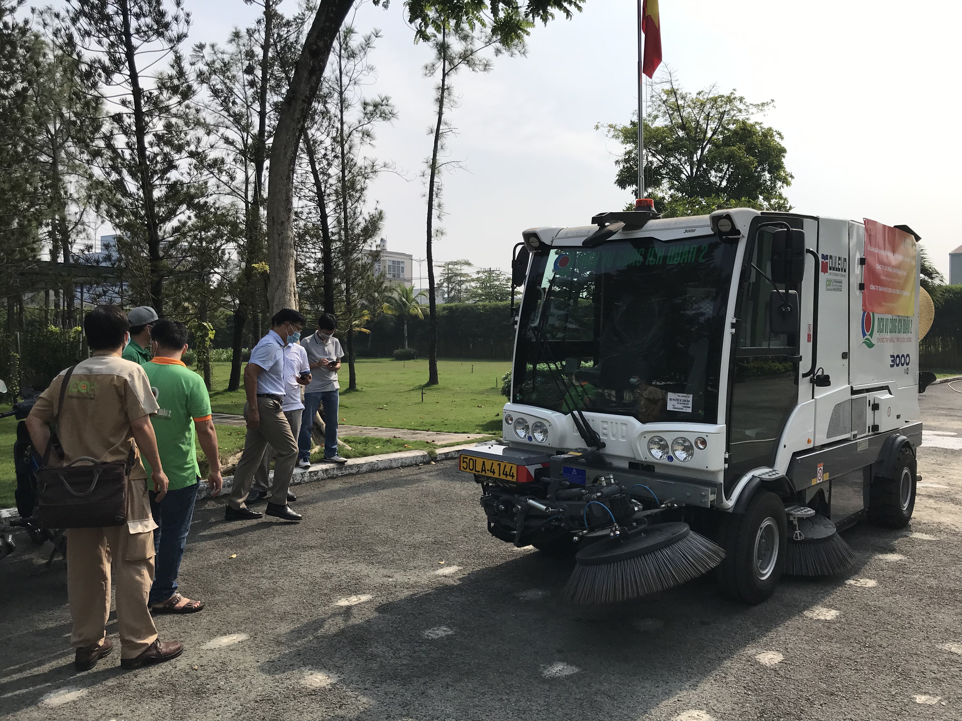 Tốc độ làm việc của xe quét đường ảnh hưởng đến năng suất ca làm việc như thế nào?