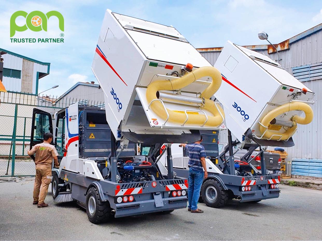 THAY THẾ CHỔI TRE BẰNG XE QUÉT ĐƯỜNG LIỆU CÓ KHÓ KHĂN?