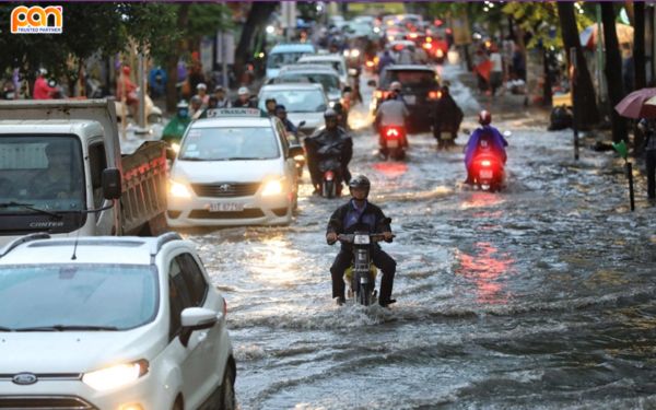 Tình trạng ngập nước tại TP.HCM 